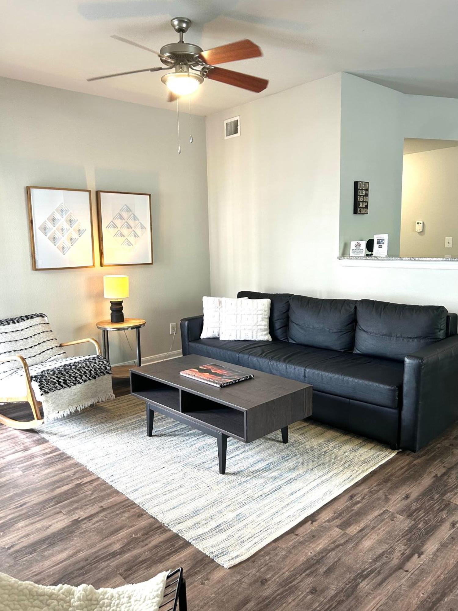 Hidden Gem At Med Center 2Br & 2Ba Apartment ฮูสตัน ภายนอก รูปภาพ